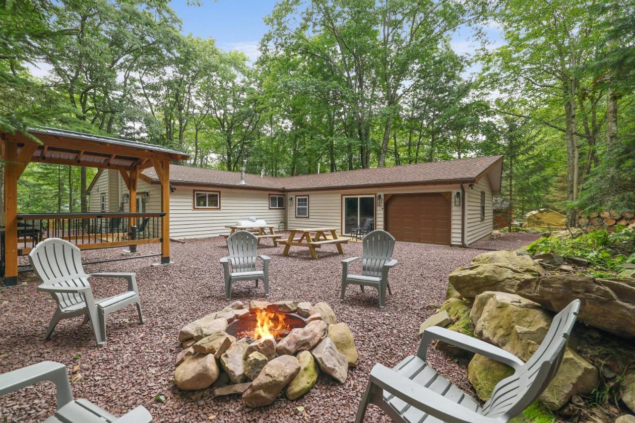 Whiskey Pines Retreat! Single Level Home, Outdoor Firepit, Ac, Bbq! Sleeps 9 In Lake Harmony! Exterior foto