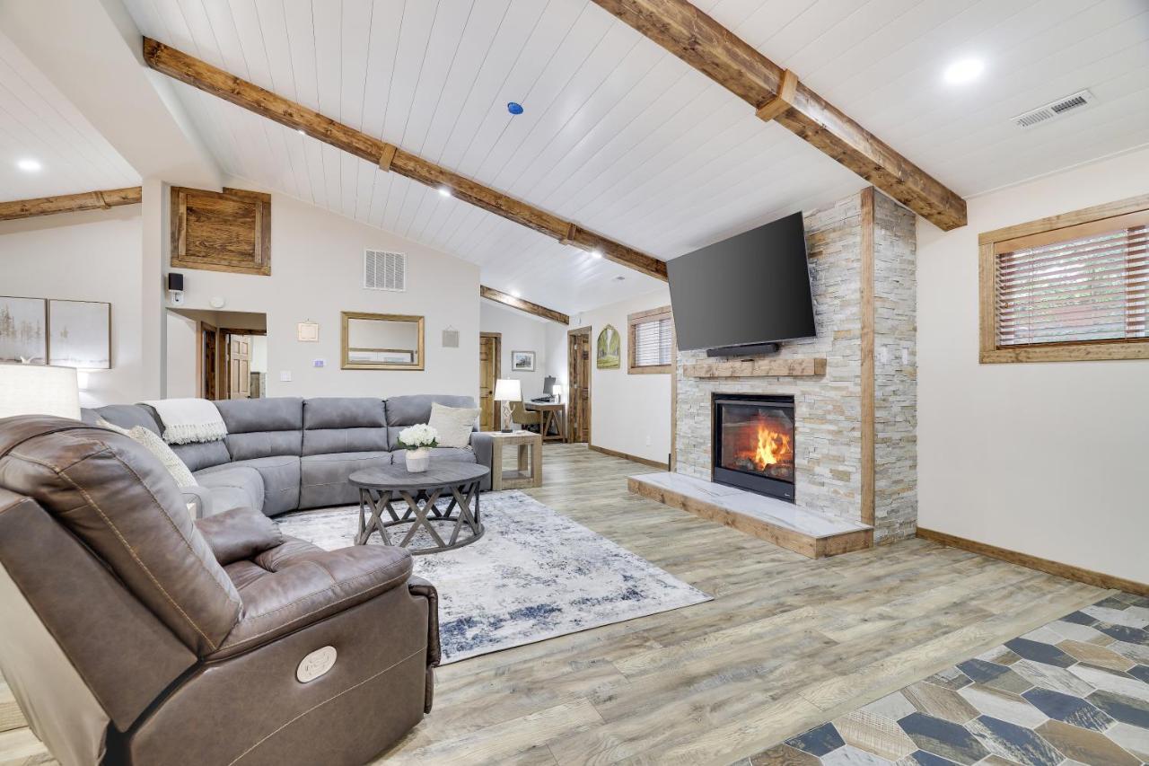 Whiskey Pines Retreat! Single Level Home, Outdoor Firepit, Ac, Bbq! Sleeps 9 In Lake Harmony! Exterior foto